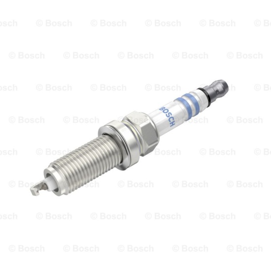 BOSCH Свеча зажигания VR7SPP33 0242135524  OE:22401CK81B EAN:4047024384354